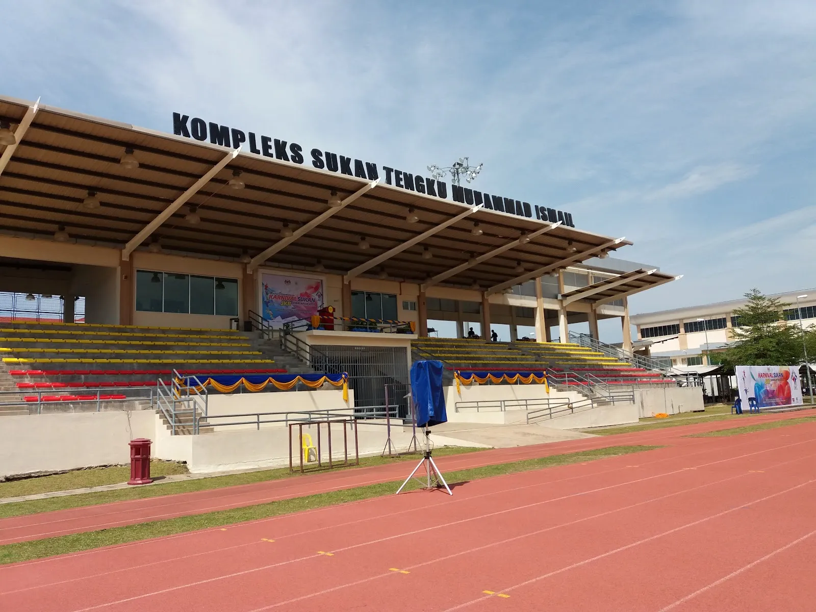 Foto Arena Demo B 2 daripada 2